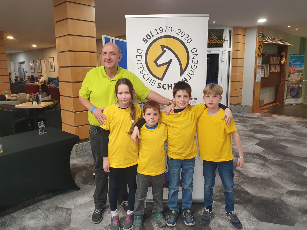 Die Mannschaft mit Betreuer Michael:Die Mannschaft mit Betreuer Michael