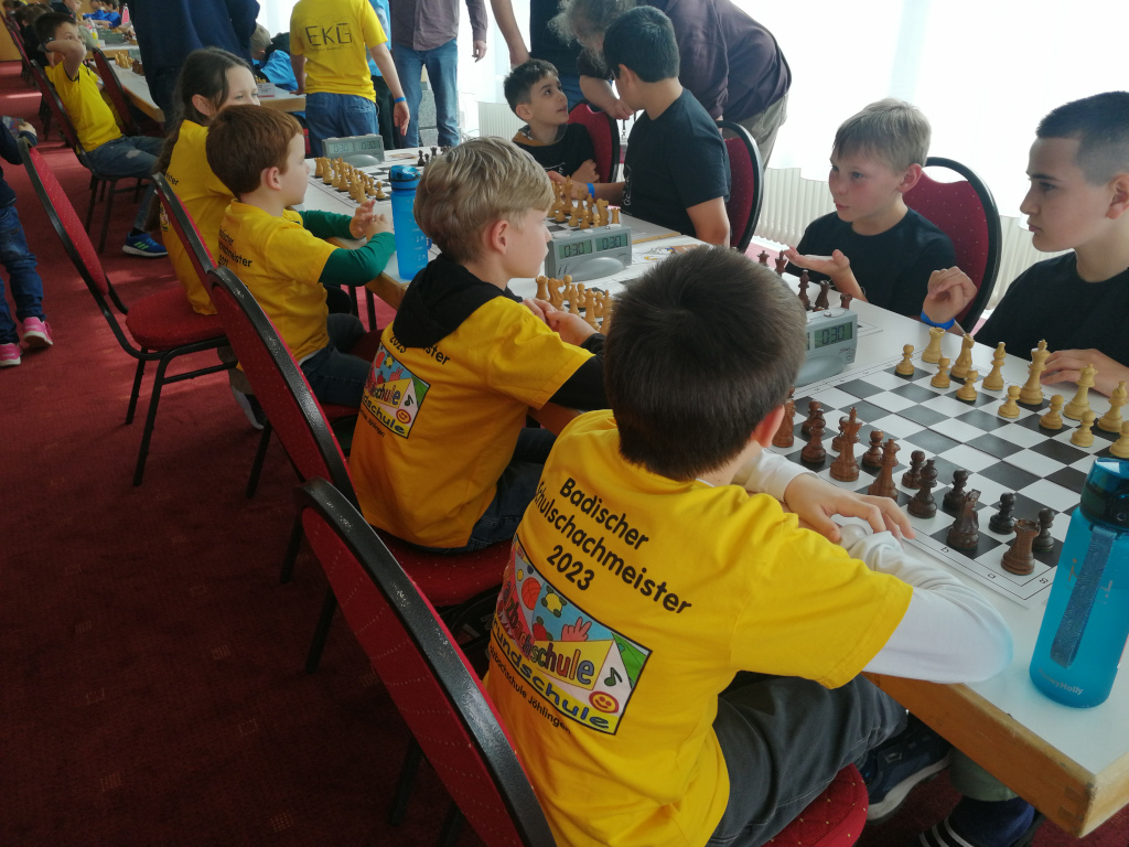 Kurz vor dem Spiel, die Spannung steigt:Kurz vor dem Spiel, die Spannung steigt